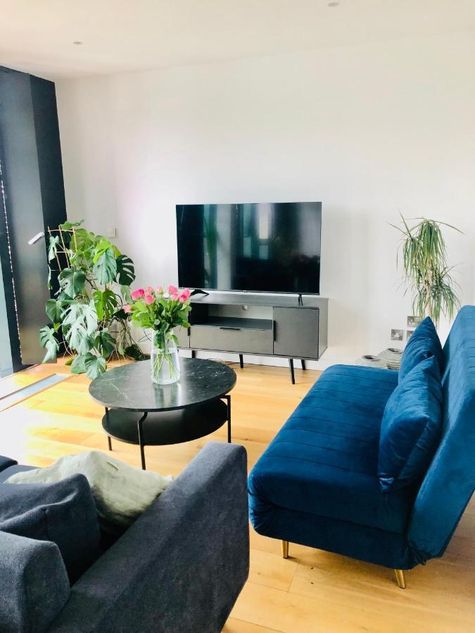 Luxury 2 Bedroom Apartment 20 Min From Central London Luaran gambar