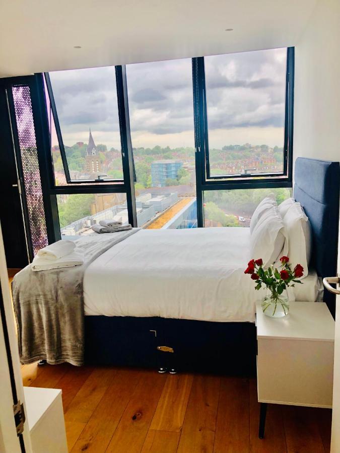 Luxury 2 Bedroom Apartment 20 Min From Central London Luaran gambar